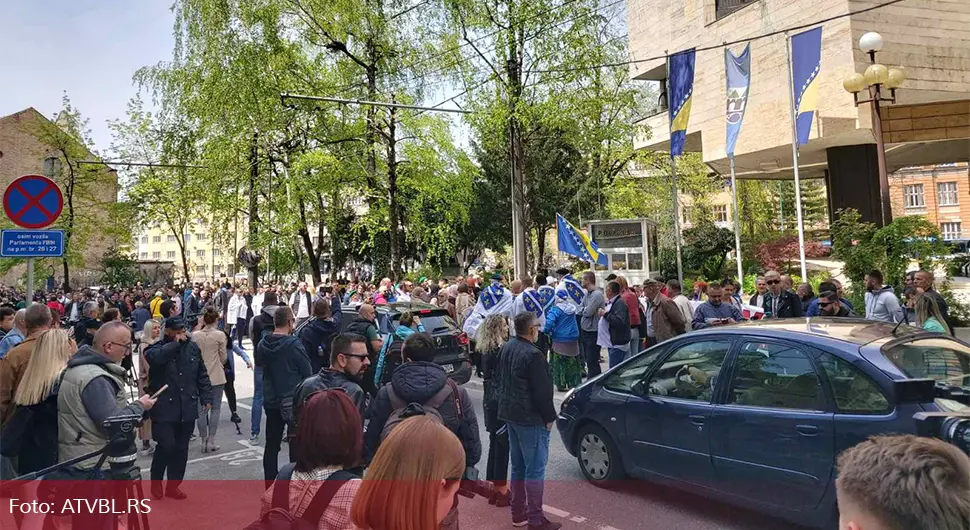 protest parlamen fbih.webp